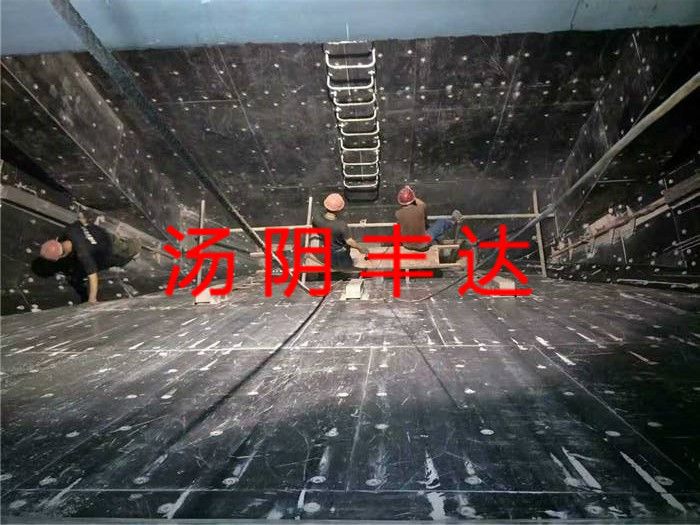 超高分子（zǐ）聚（jù）乙烯襯（chèn）板現場安裝（zhuāng）圖